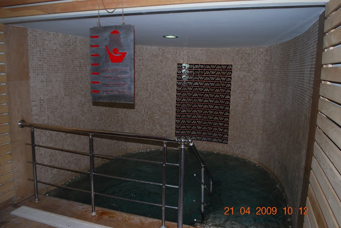 imagini hotel TITANIC LARA